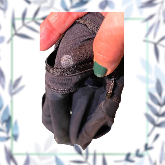 Lululemon 🦋🦋3 for 20! black Capri leggings - Picture 9 of 9